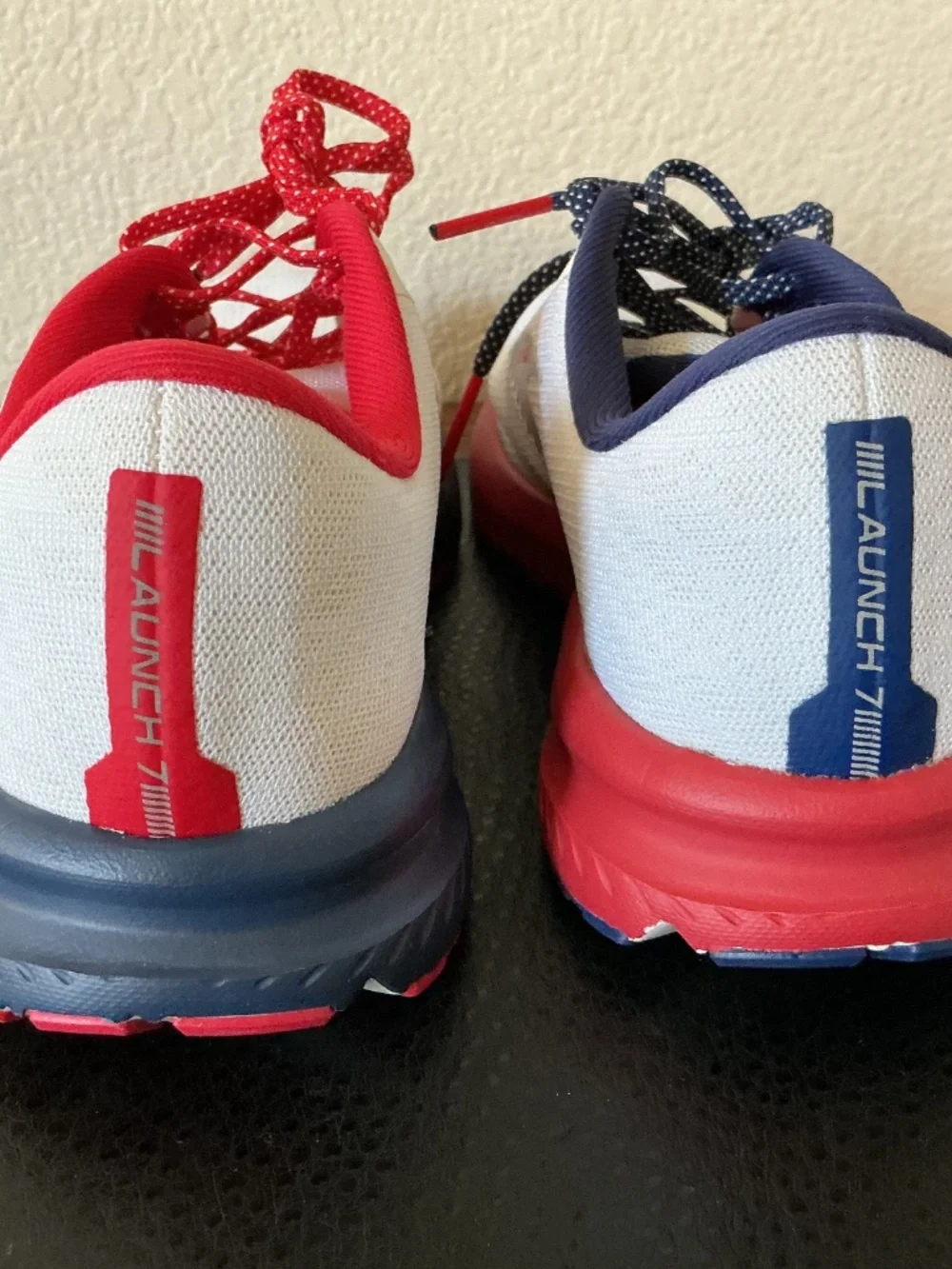 Brooks Women Launch 7 USA Stars And Stripes Running Shoe 1203221D66 Size 6.5